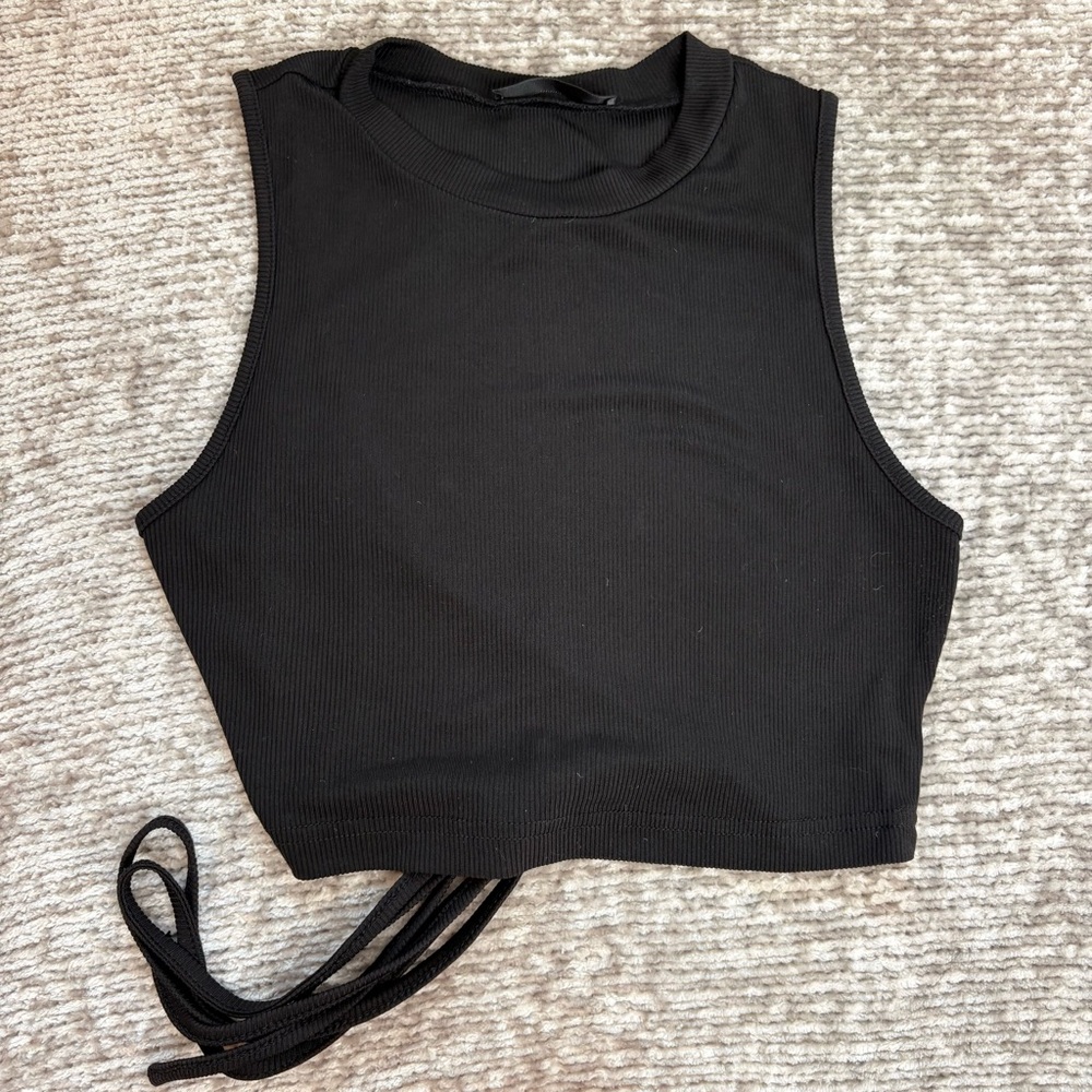 SHEIN Strappy Cropped Wrap Around Waist Feature Sleeveless Black Crop Top